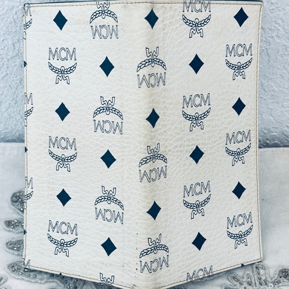 MCM white and Navy Wallet - Picture 11 of 12